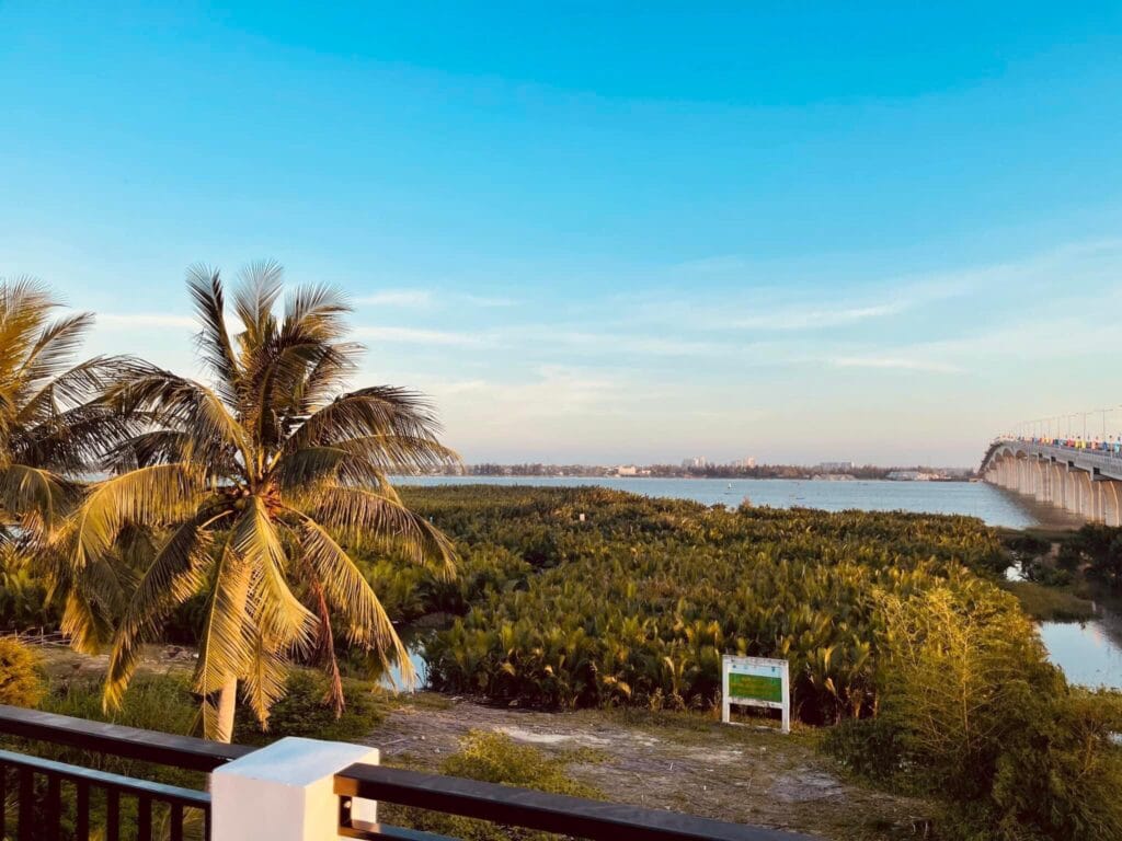 le riverside villa hoi an6