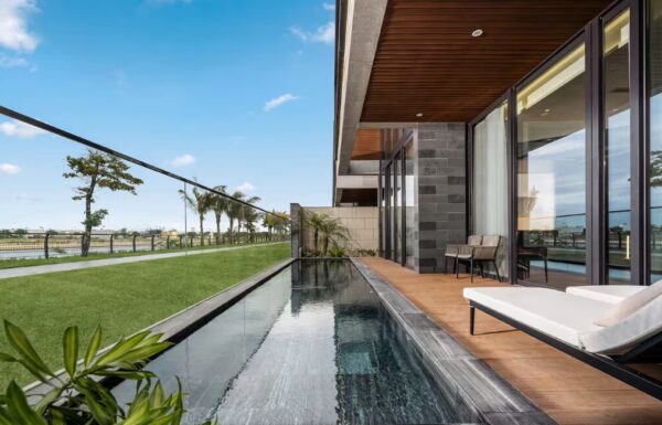 Hometown Azure Villa Da Nang